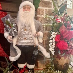 Festive Santa Claus Figurine with Lantern